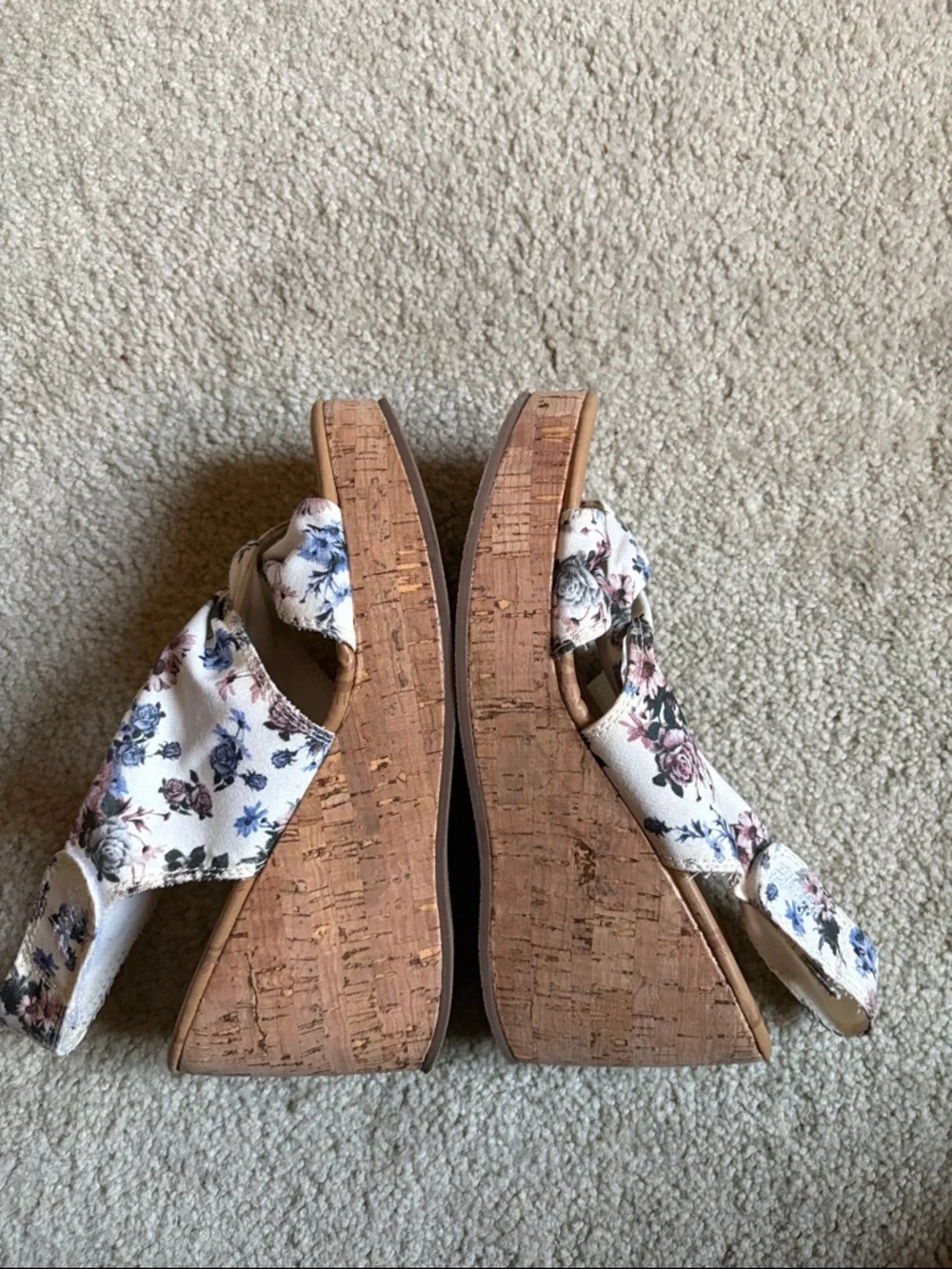 Floral Knot Cork Wedge Sandals - White Floral